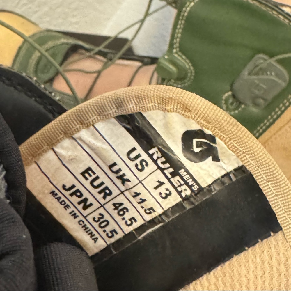 Burton Ruler Green and Tan Snowboard Boots - Picture 4 of 9